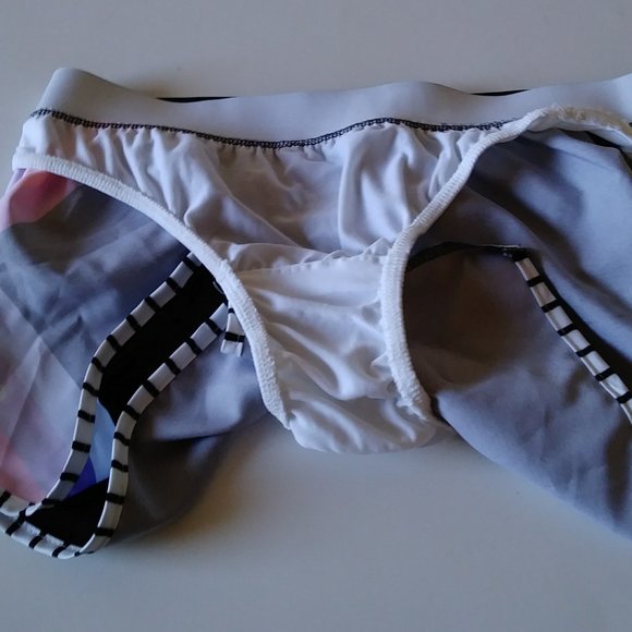 SOLD SOLD Varsity Black /Colorful Active Short S - Picture 10 of 16